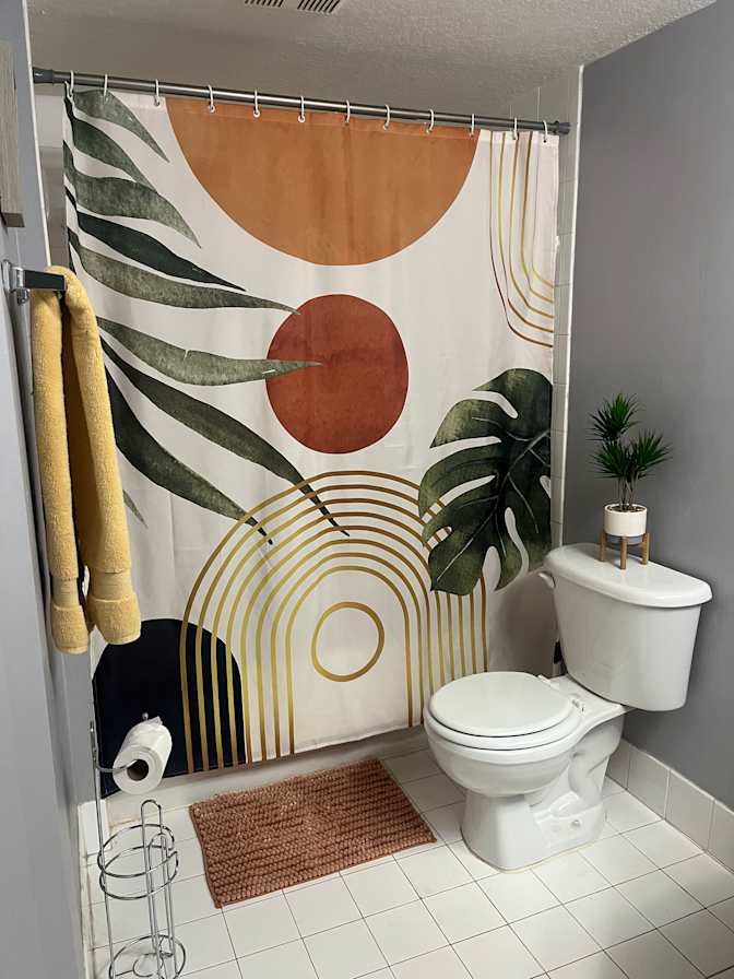 Debra Thomas's room