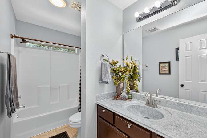 Wilson Realty & Investment Group's room