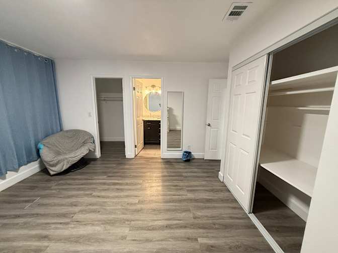 Lifang's room