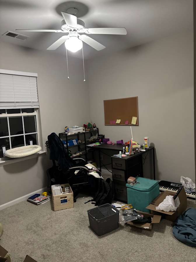 Laura Barker's room