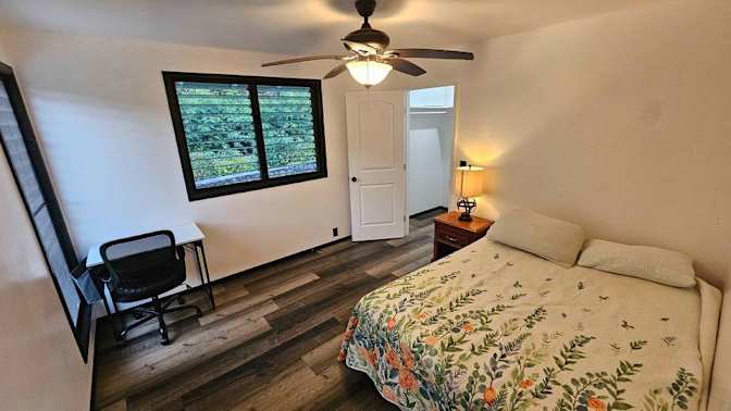 Ali Moped's room