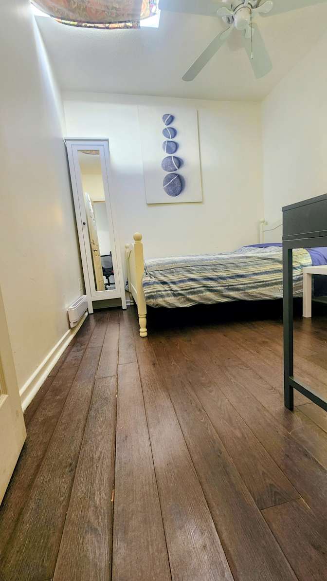 Laure's room