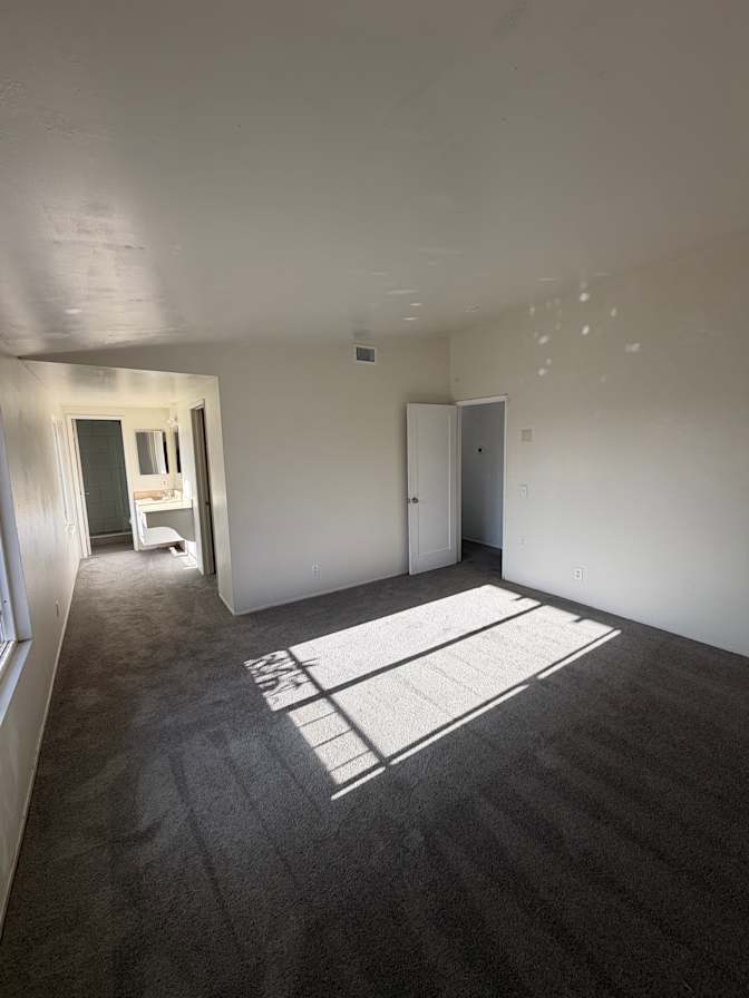 ClifftonHeights's room