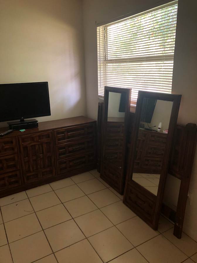 Ari's room