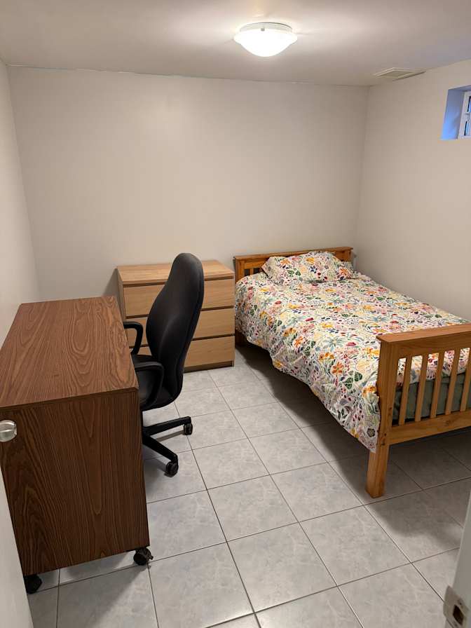 adel's room