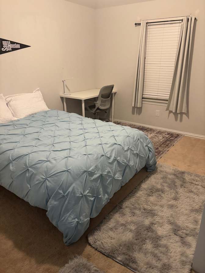 Shirlly's room