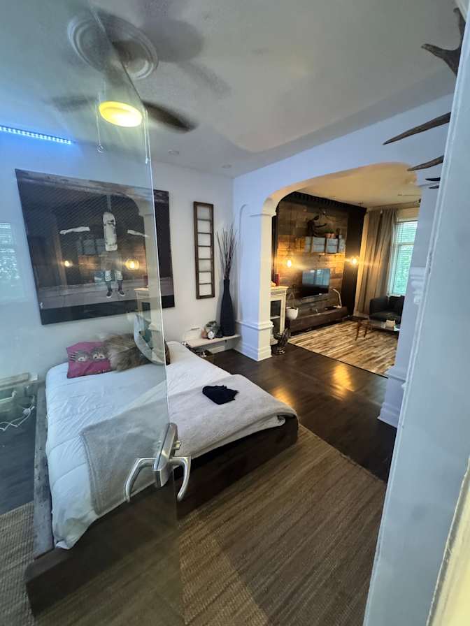 jean-philippe davilmar's room