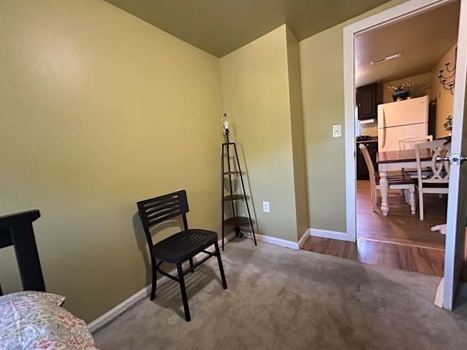 Nachbi Bazin's room