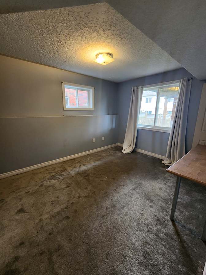 Rent's room