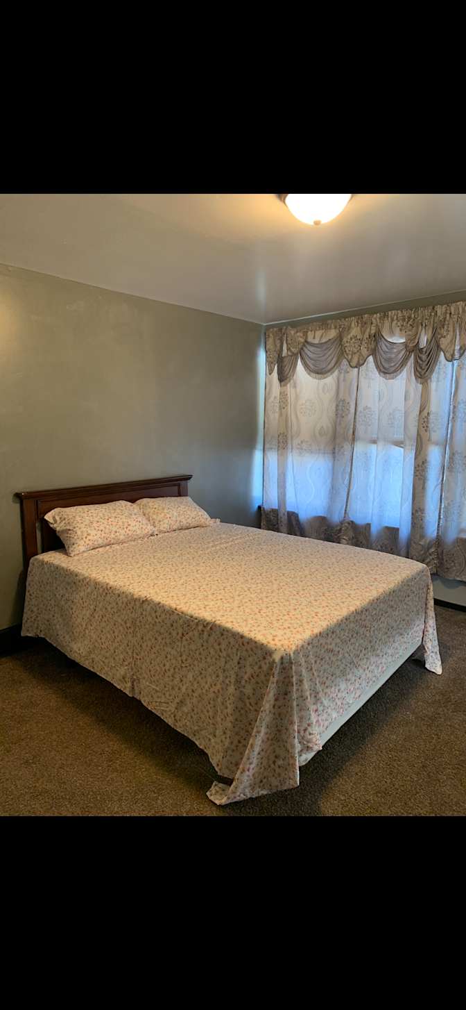 Glen's room