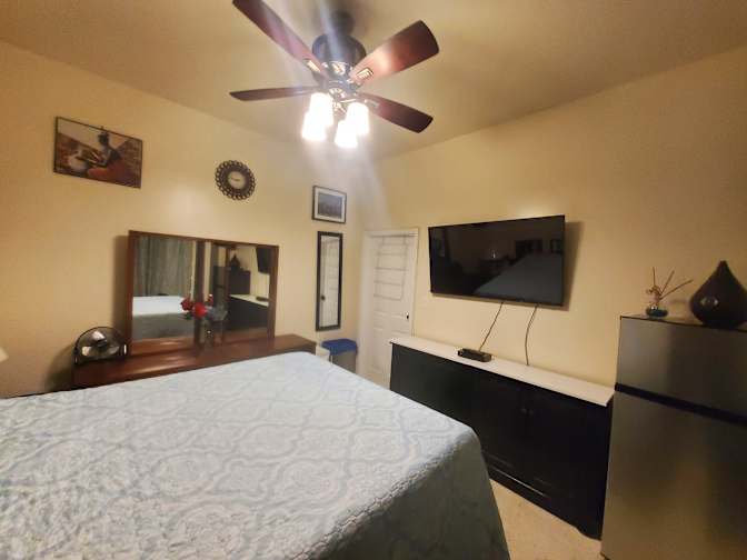 Jason Bryan, Realtor's room