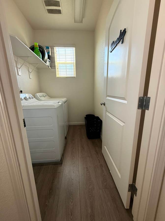 E's room