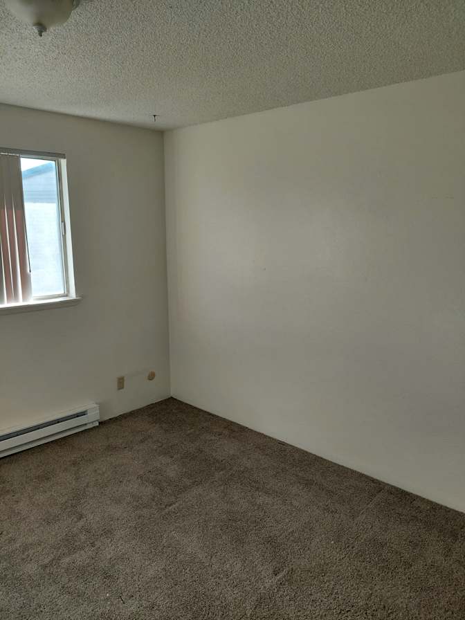 Thomas's room