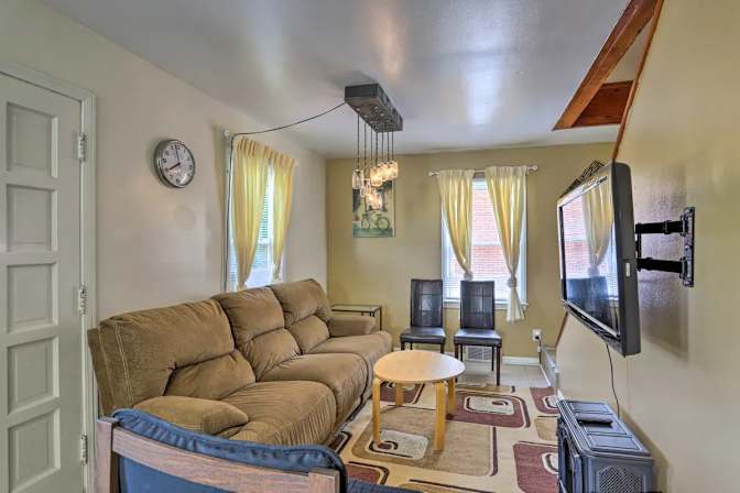European Home - Roommate Needed's room