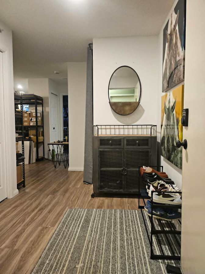 Darren's room