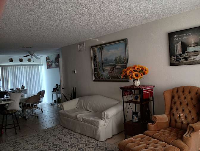 Mona's room
