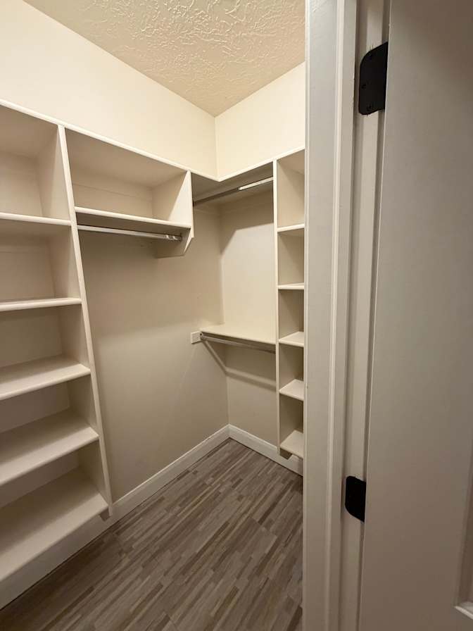 Lee's room