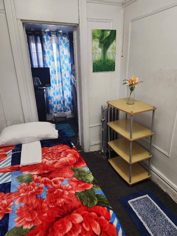 Lynette's room