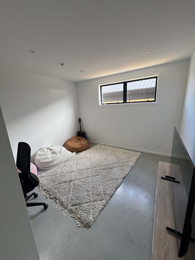 Kris Reid's room