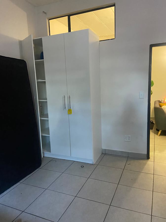 LEO's room