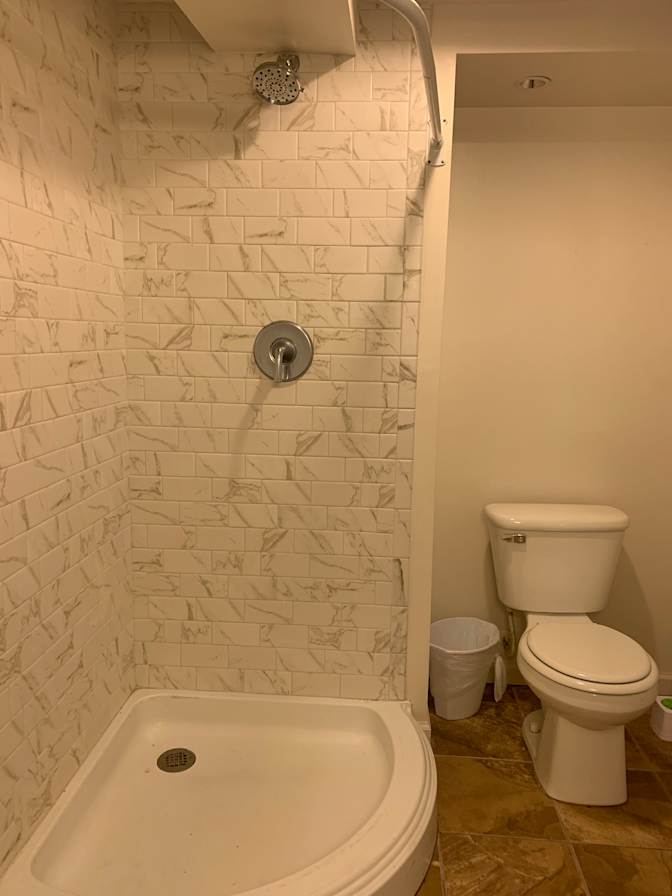 Alcove Rooms's room