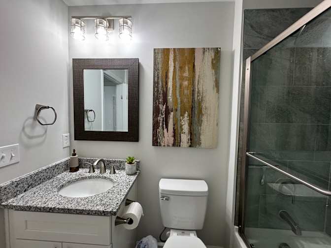 Alcove Rooms's room