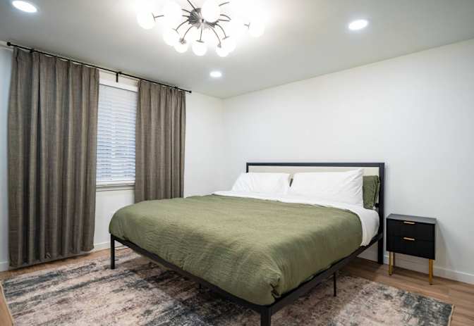 Felicity's room