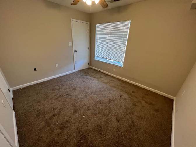 Alcove Rooms's room