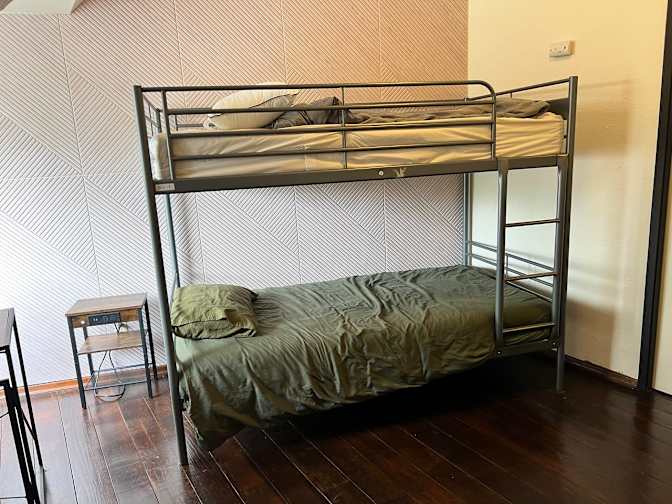 Julia Va's room