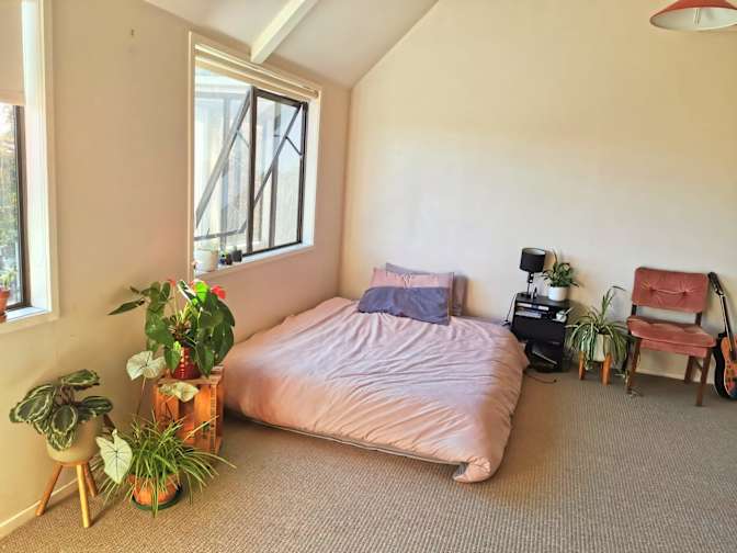 Gal's room