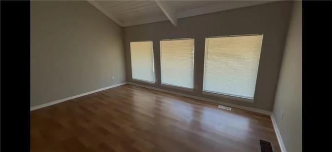 Alcove Rooms's room