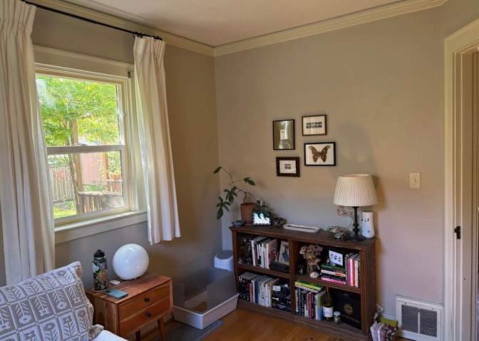 Sara's room