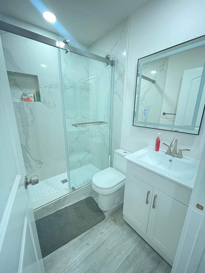 Dennis Ngo's room