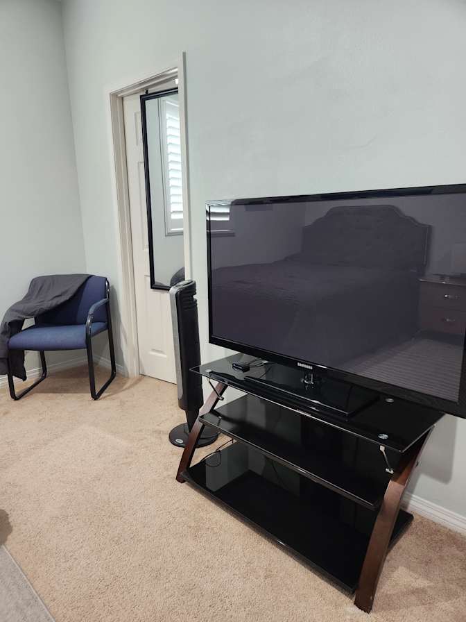 Eve's room