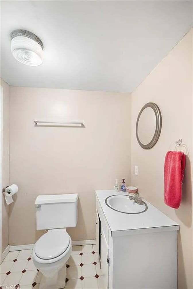 Twin City Housing Solutions LLC's room