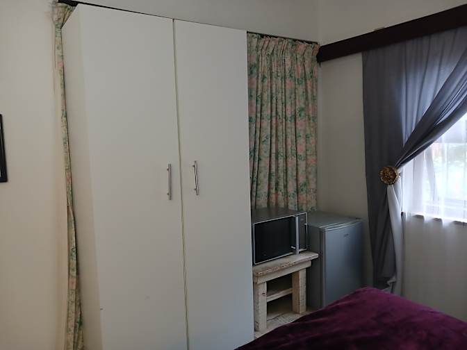 Robyn's room