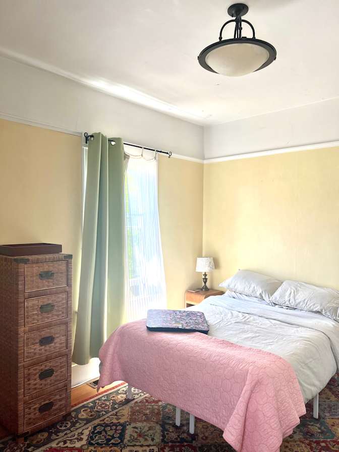 Valeria's room