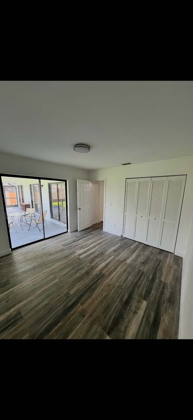 Jason Phillips's room
