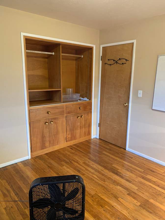 Kinsley's room