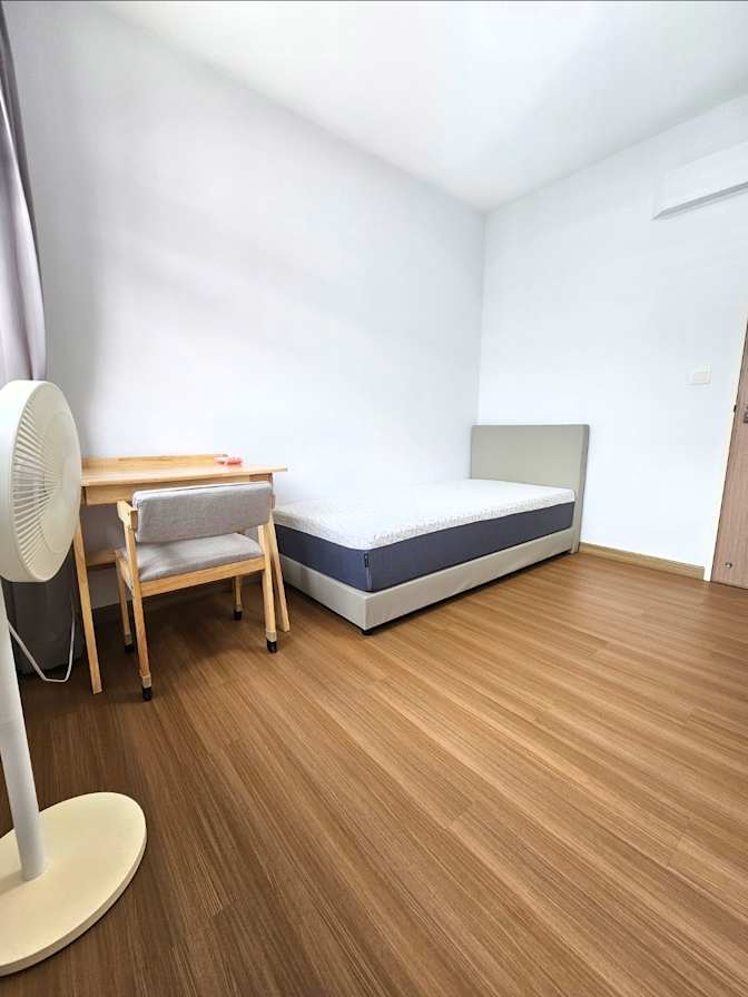 Ade Lim's room