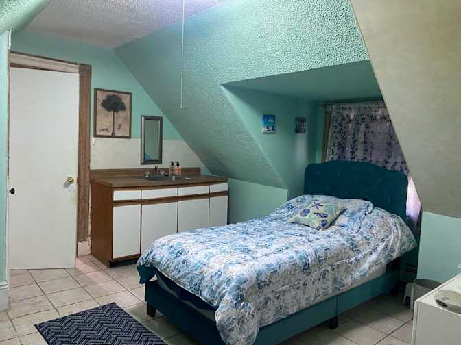 Donna's room