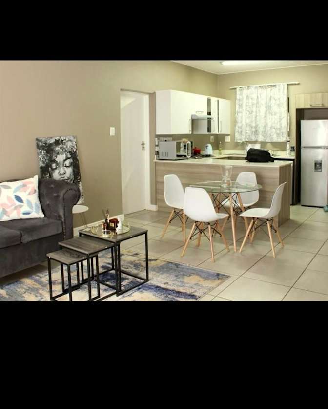 Dee's room