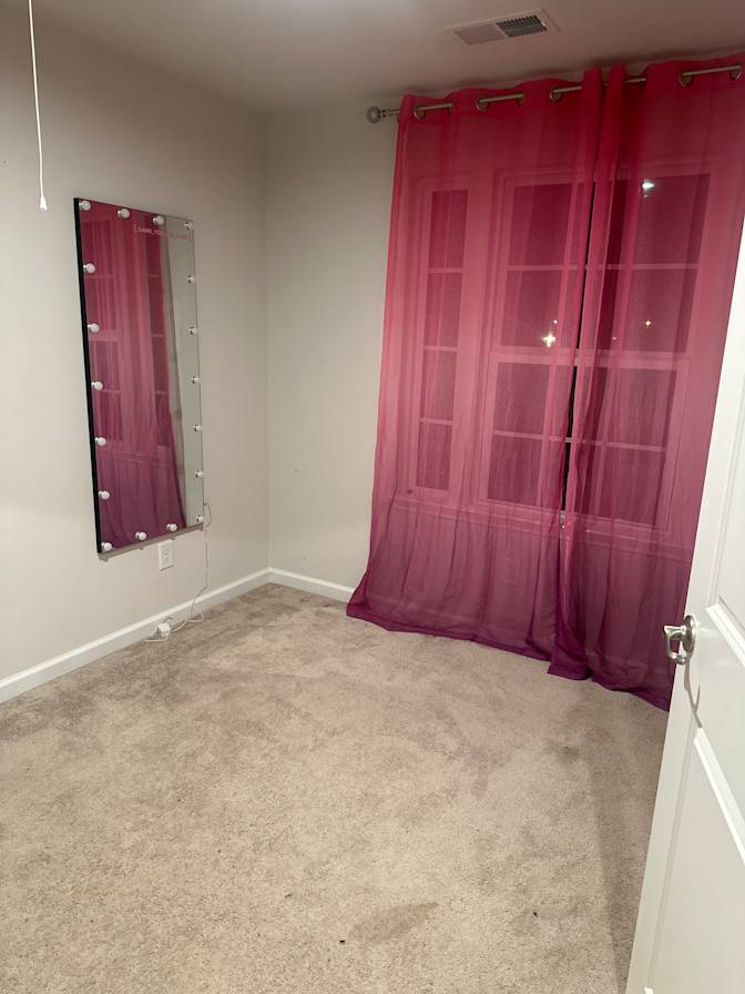 Burl Jones's room