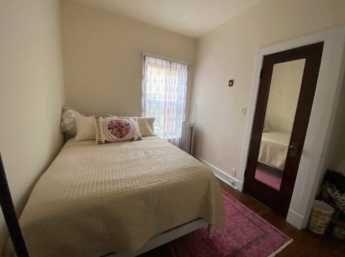 Izzy's room