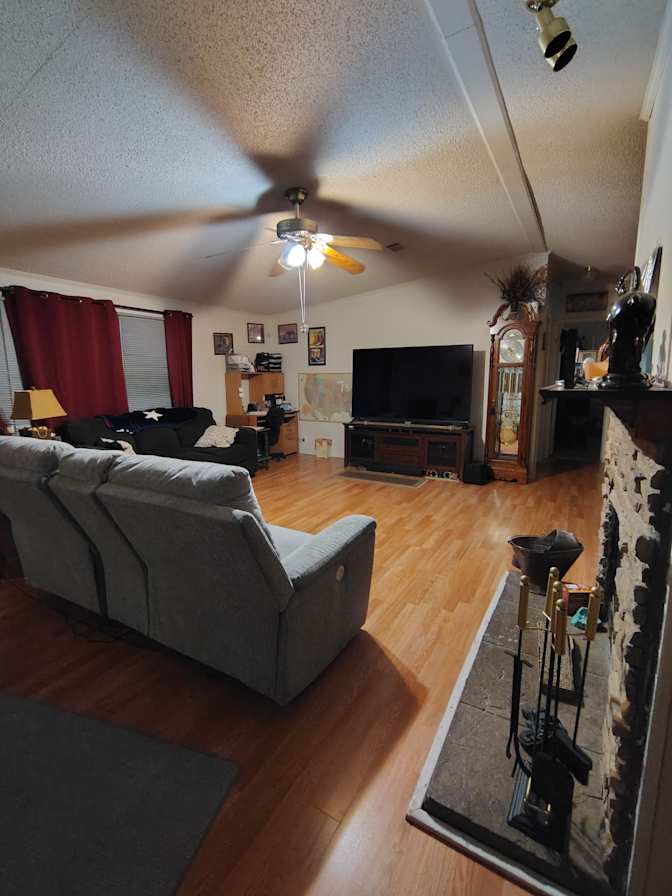 Antoinette's room