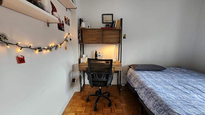 Federico's room