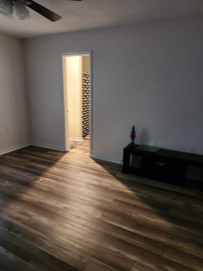Robin Aviles's room