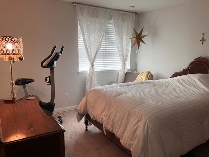 Elaine Ray's room