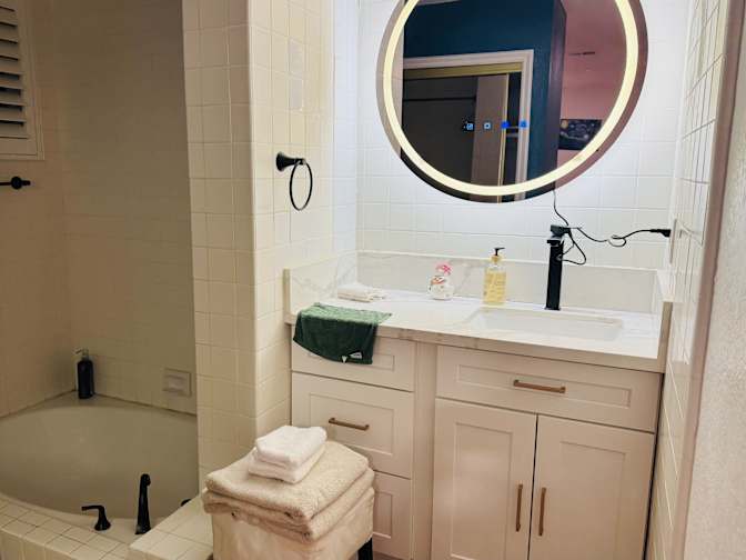 Jasmine Nguyen's room