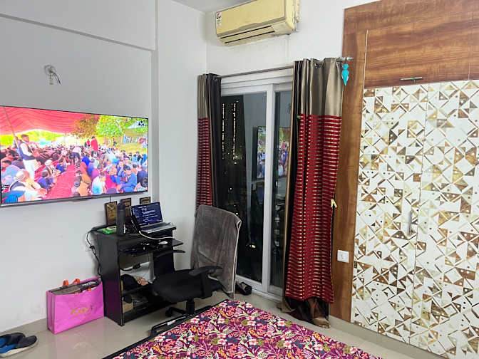 Rohit Chaudhary's room